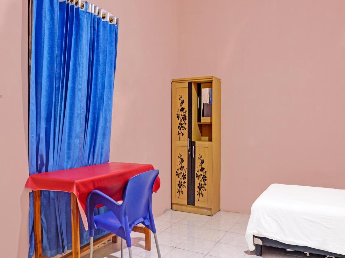 Oyo 91416 Puri 88 Homestay Kupang  Exterior foto