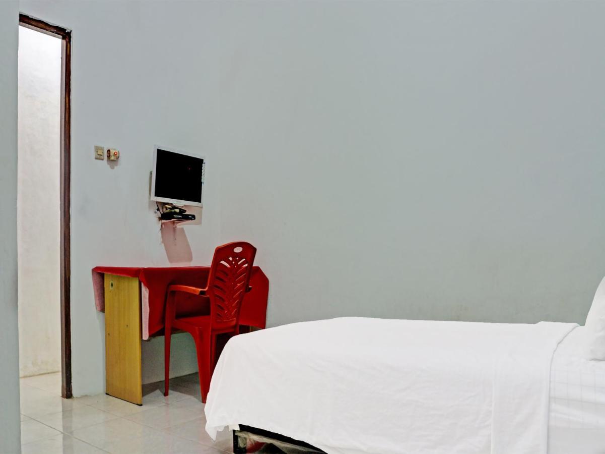 Oyo 91416 Puri 88 Homestay Kupang  Exterior foto